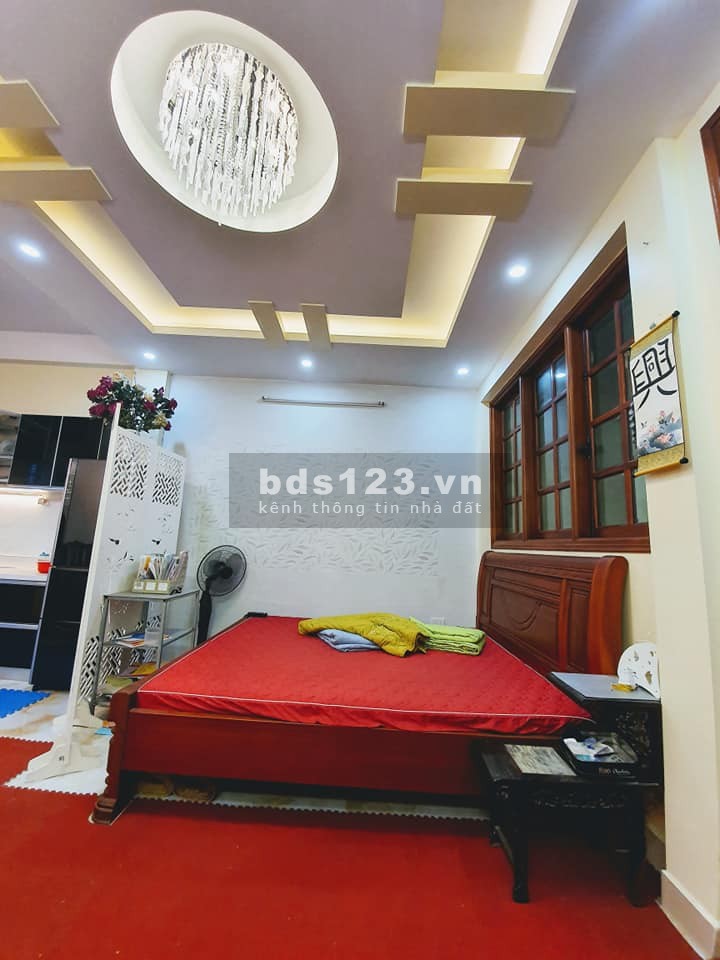 Thanh Trì sắp lên quận Diện tích rộng, nhà đẹp , 50m, 2 tỷ 950 triệu. Lh: 098.724.0775.