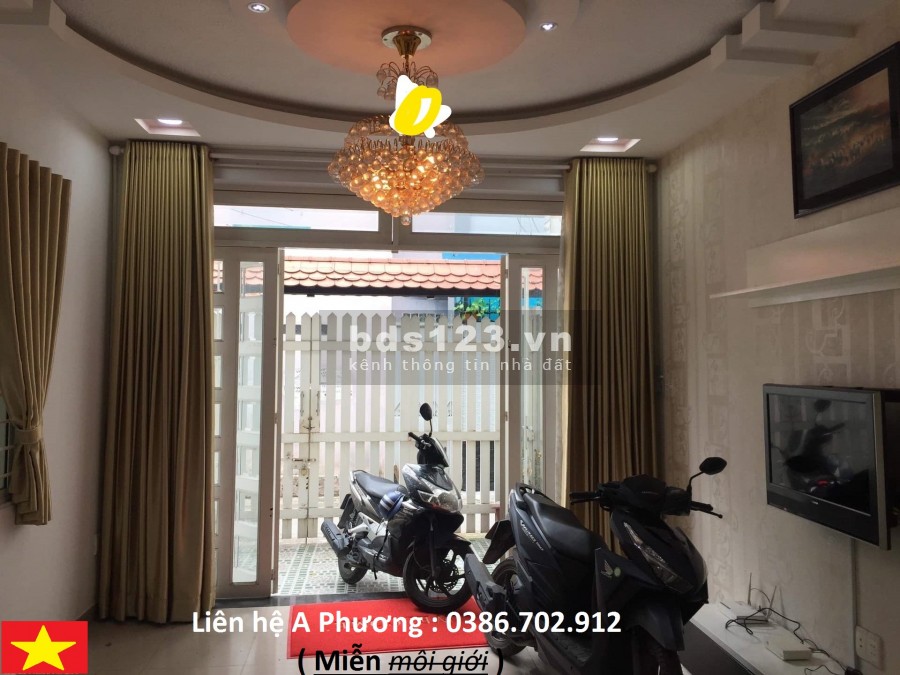 Bán nhà về quê an dưỡng, Văn Yên diện tích 37m2, đúc 5 tầng kiên cố, giá chỉ 4,5 tỷ