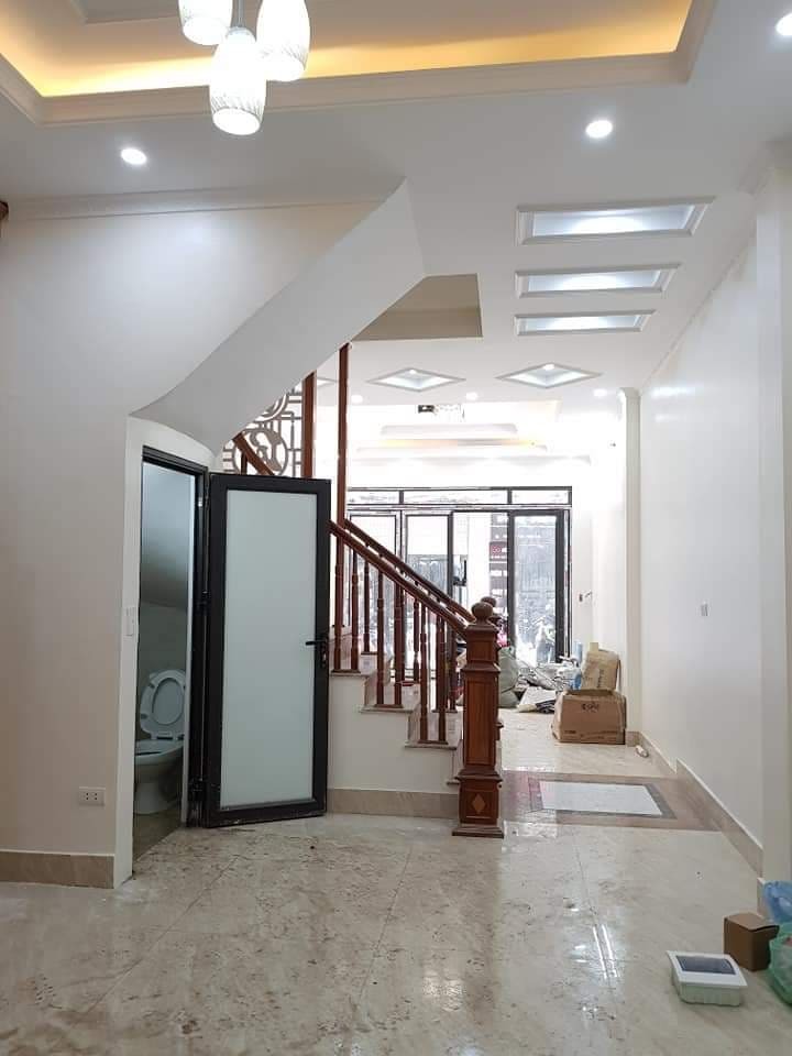 Bán nhà ngõ 2 Trần Quý Kiên PLô Ôtô ở ngay gần phố 35mx5T 7.3tỷ
