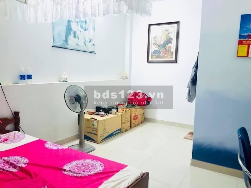 Bán nhà sát mặt tiền Hoàng Văn Thụ Phú Nhuận diện tích 51m2 giá rẻ chỉ 9.5 tỷ