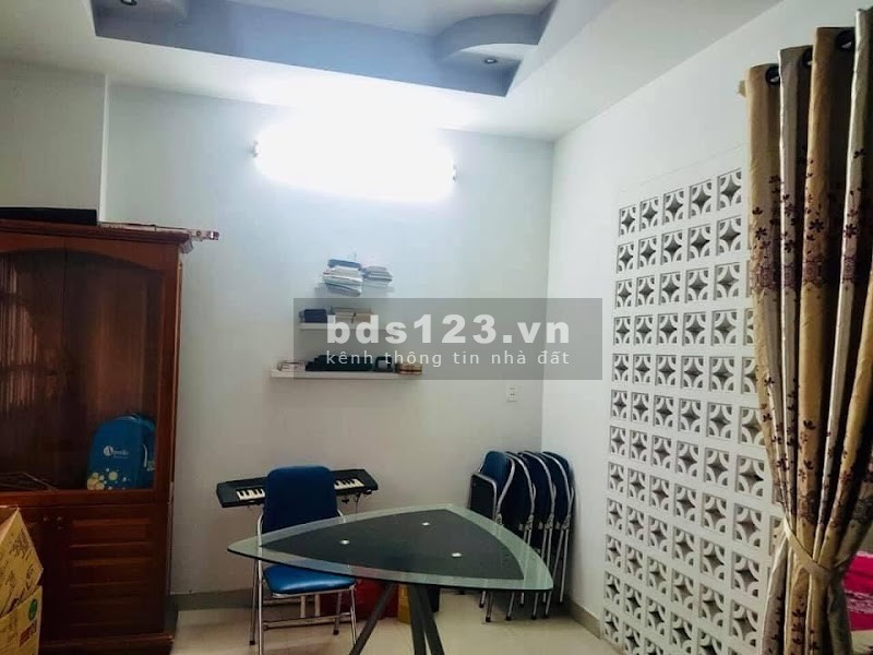 Bán nhà sát mặt tiền Hoàng Văn Thụ Phú Nhuận diện tích 51m2 giá rẻ chỉ 9.5 tỷ