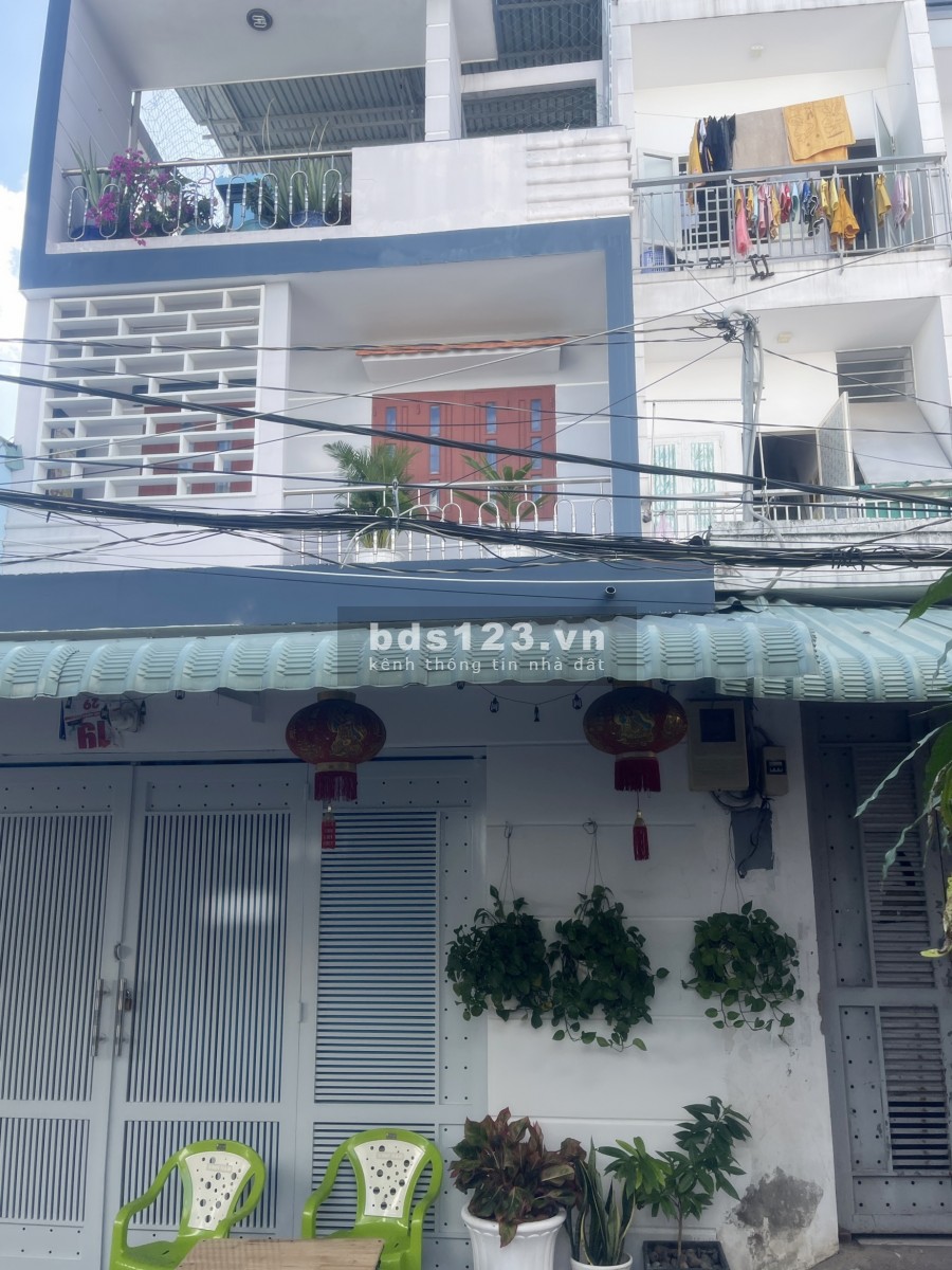 Bán Nhà Đường Tên Lửa, 70m2, 3 Lầu 5PN, Khu VIP Giá Rẻ Chỉ 6.95 Tỷ TL, 0971243100