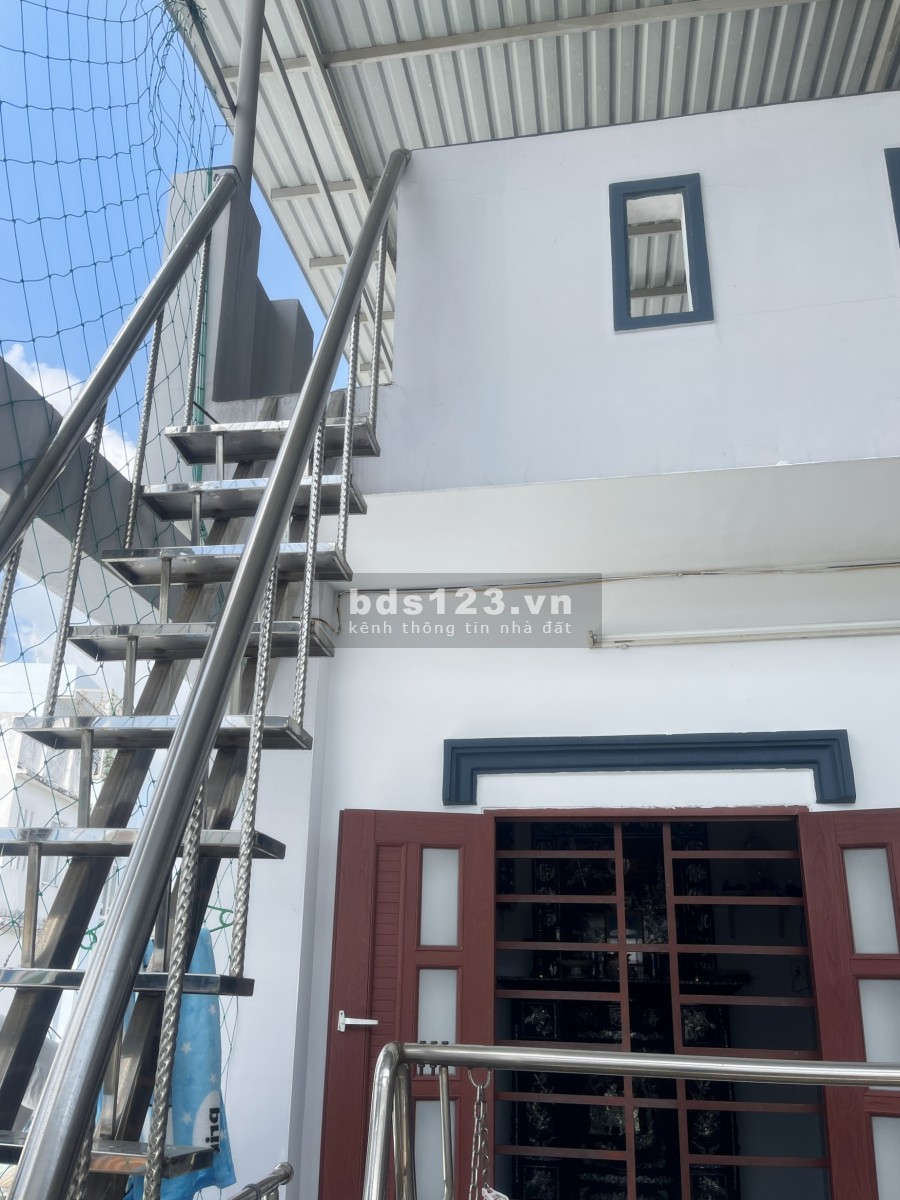 Bán Nhà Đường Tên Lửa, 70m2, 3 Lầu 5PN, Khu VIP Giá Rẻ Chỉ 6.95 Tỷ TL, 0971243100