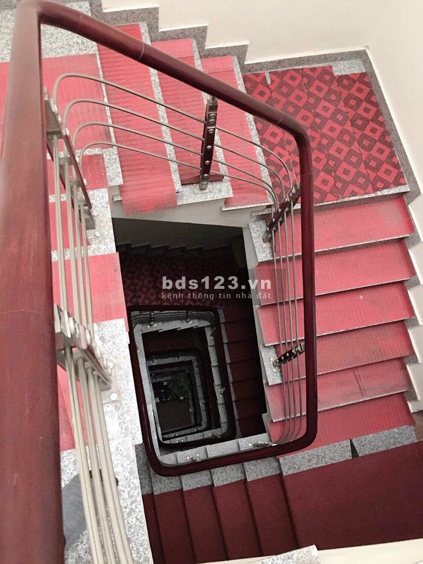 Bán nhà đường Ngô Quyền, ph. Phạm Ngũ Lão, TP HD, 96m2, mt 5m, 4.5 tầng, giá cực ok