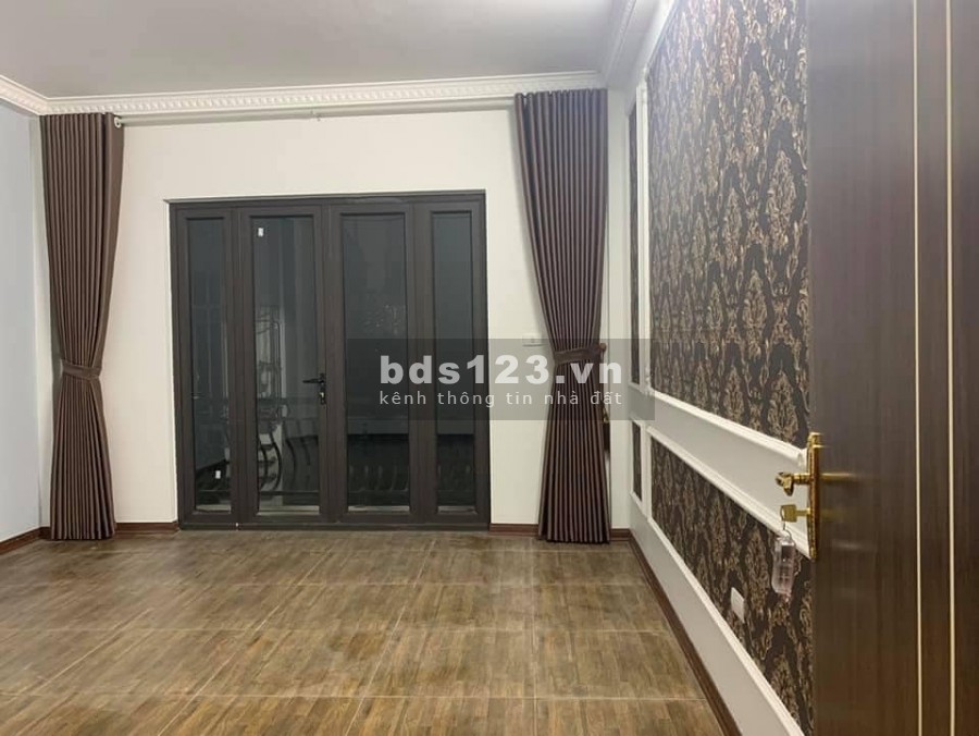 Bán nhà phố Nguyễn Văn Cừ, Long Biên, ô tô 2 mặt thoáng, dt 54m2 giá nhỉnh 4 tỷ, lh 0964855869
