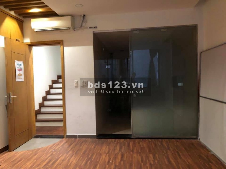 Bán nhà phố Bạch Mai, 5 tầng có thang máy, lô góc vỉa hè siêu hiếm, mt 5m, dt 68m2, giá 19 tỷ