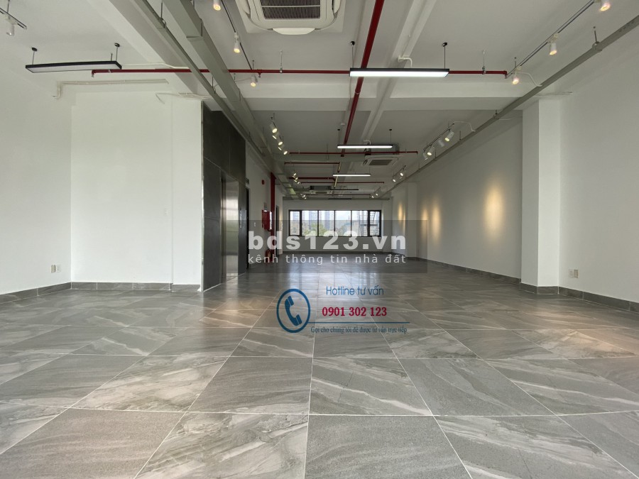 Cho thuê Tòa nhà văn phòng 8 tầng sàn trống suốt mặt tiền lớn trung tâm Quận 2