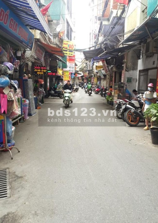 Bán nhà nguyên căn Nam Từ Liêm 2 mặt thoáng, nội thất, dt 44m2, 3 tầng, mt rộng, giá 3.6 tỷ