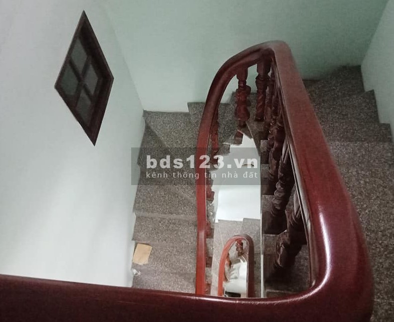 Bán nhà nguyên căn Nam Từ Liêm 2 mặt thoáng, nội thất, dt 44m2, 3 tầng, mt rộng, giá 3.6 tỷ