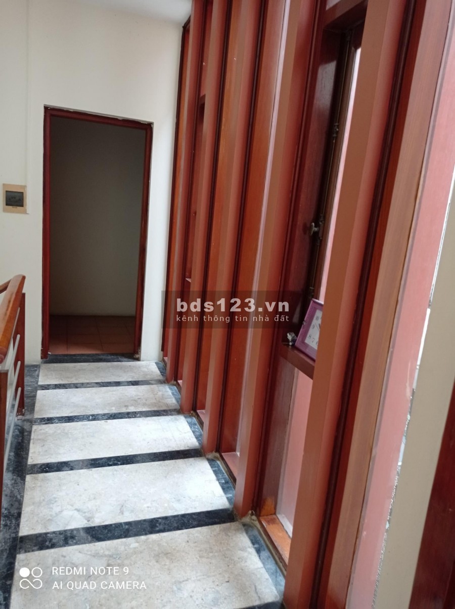 Bán nhà Ngọc Thuỵ, Long Biên, khu Vip diện tích rộng, không khí trong lanh, giá bán 5.6 tỷ