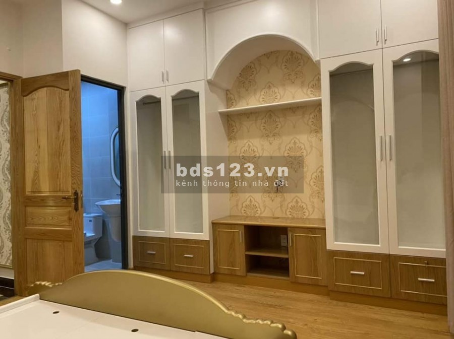 Nhà hẻm xe hơi gần công viên cây xanh Hồng Lạc phường 10 Tân Bình, 1 trệt, 1 lầu
