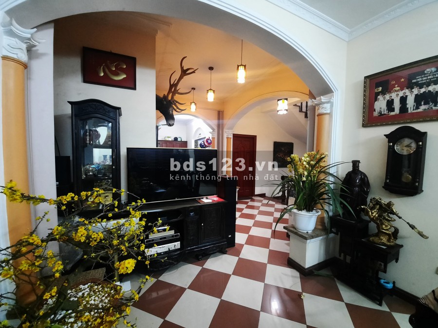 Bán nhà mặt phố Hoàng Cầu diện tích 66m2 4 tầng kiên cố mt 5m giá chỉ 22 tỷ Đống Đa