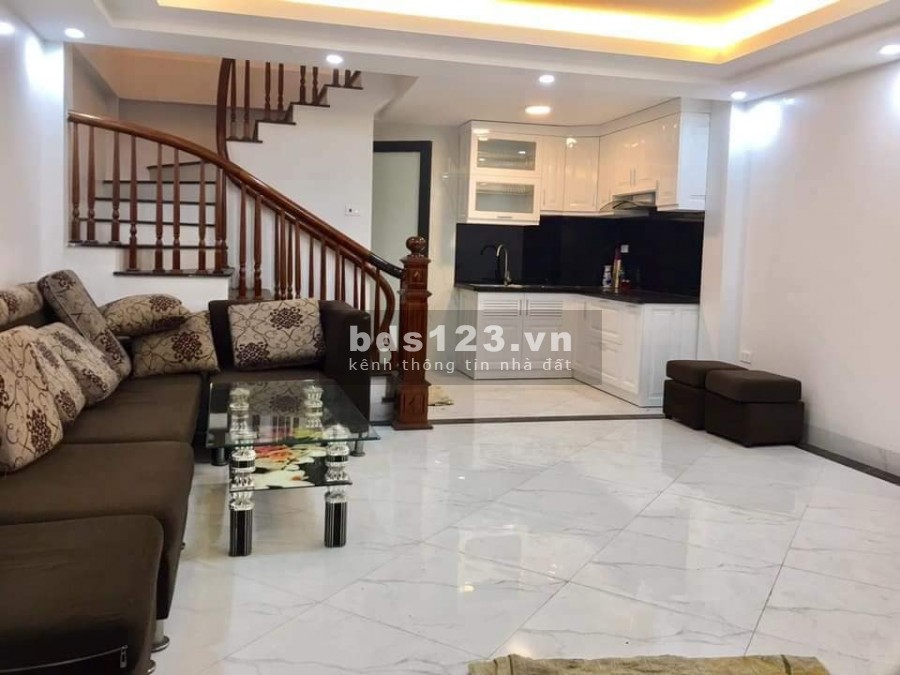 Bán nhà Xuân La ô tô đỗ cửa thuận tiện kinh doanh diện tích 55m2 giá bán 4,65 tỷ
