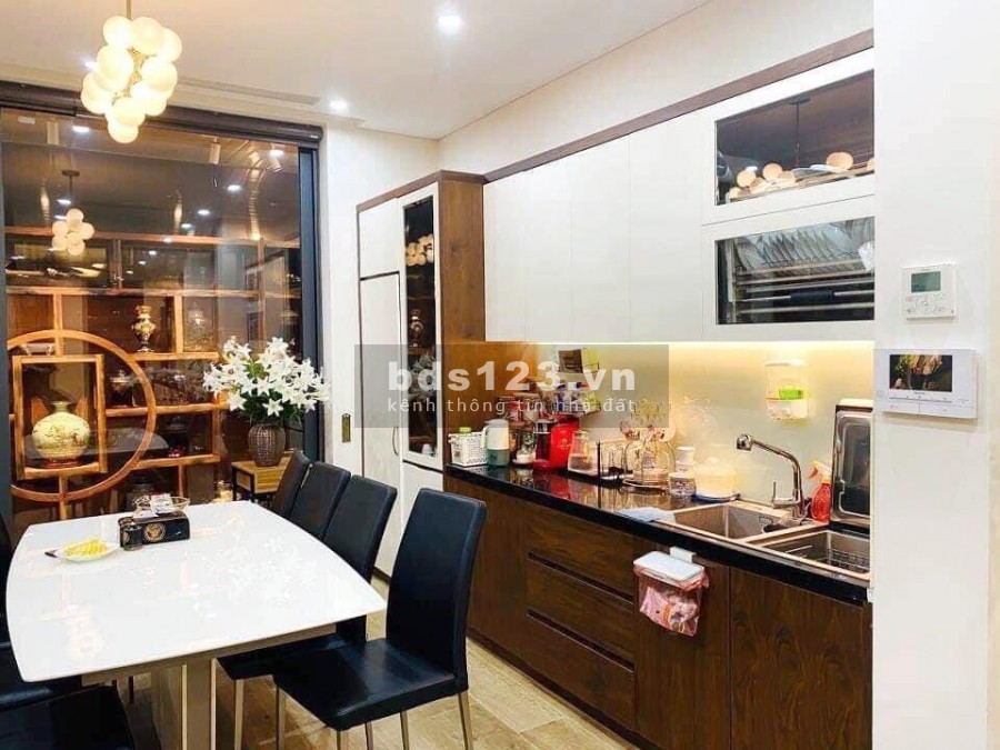 Bán nhà Đống Đa, ô tô vào nhà, 5 tầng, giá bán 6.2 tỷ, chính chủ bán nhanh, bao sang tên