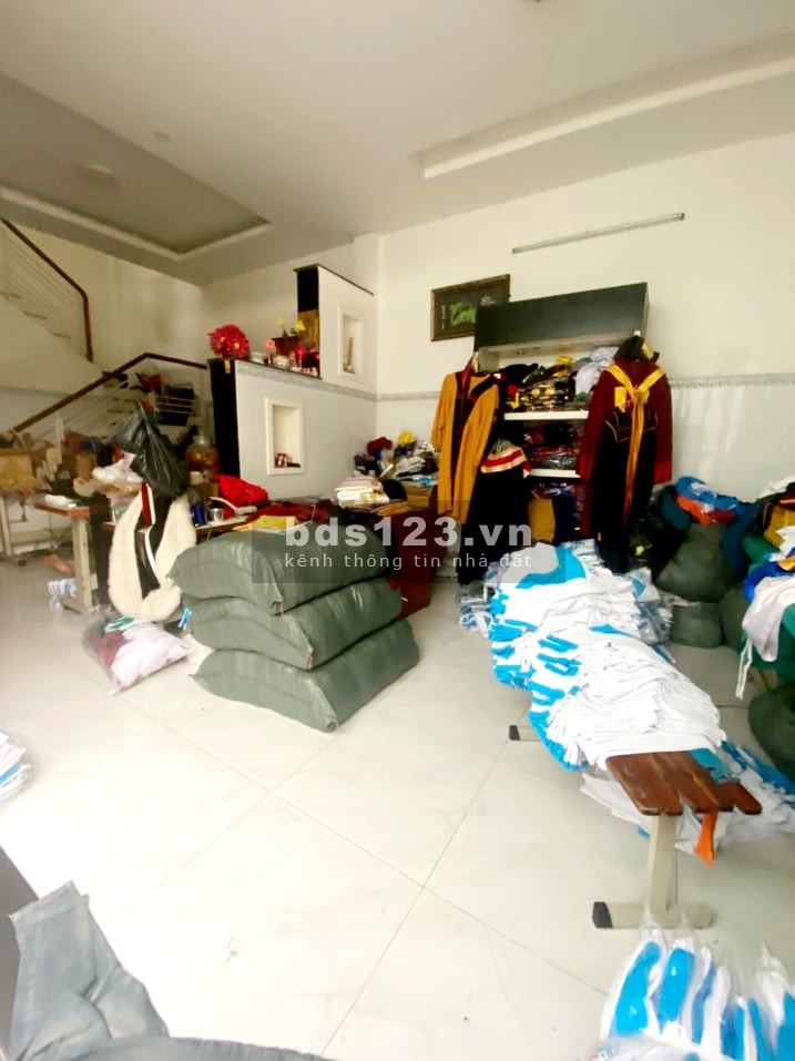 Bán nhà hẻm 185 Nguyễn Phúc Chu, nở hậu diện tích 62m2, 2 lầu, 4 phòng ngủ, sổ đẹp