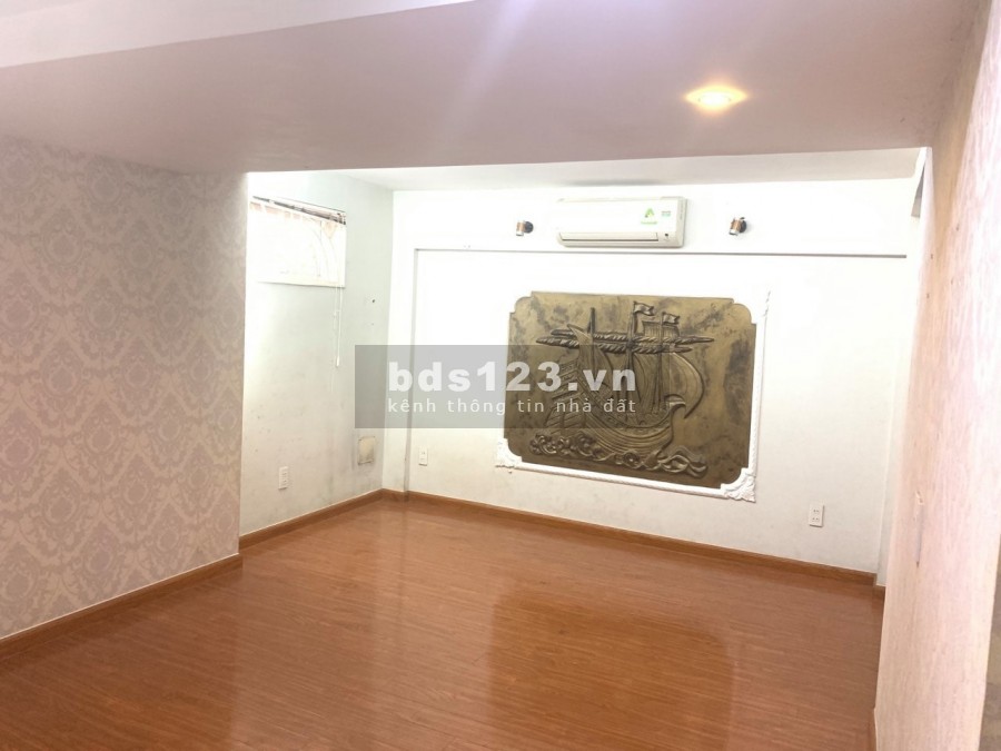 Bán gấp lô góc thông thoáng, kinh doanh dt 104,6m2, Trần Xuân Soạn, Quận 7, lh 0989149953