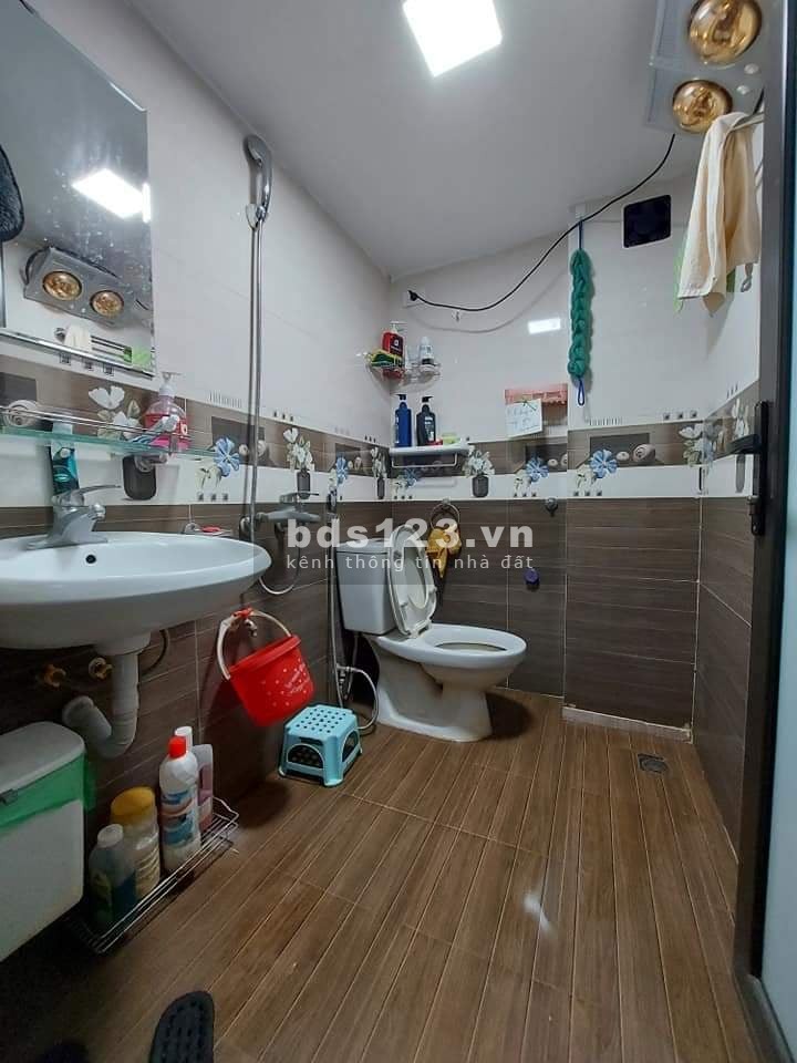 Bán nhà Ngọc Thụy diện tích 34m2 dân xây mặt ngõ thông nhà đẹp ở ngay giá bán 2,5 tỷ
