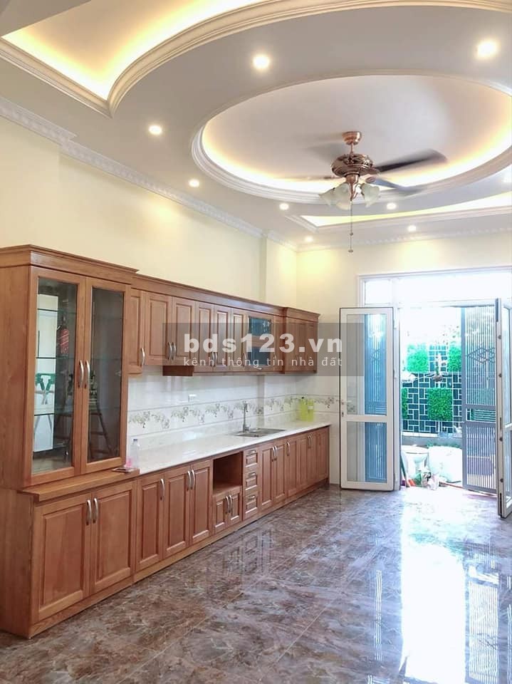 Kỹ sư xây dựng chuyển công tác bán nhà diện tích 60m2 3 tầng đúc Minh Khai chỉ 2.9 tỷ