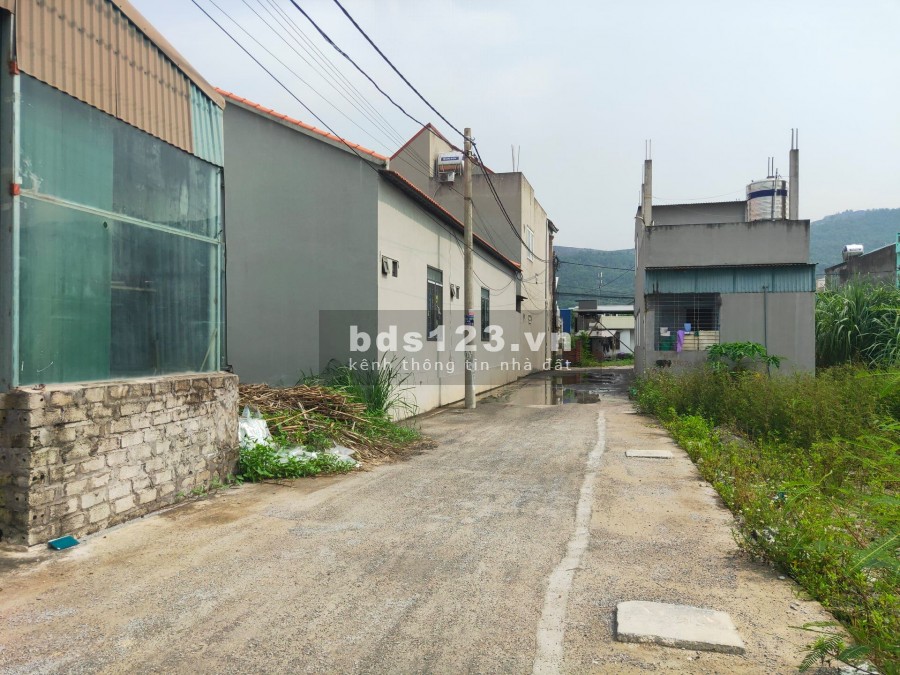Bán ô góc 2 mặt tiền giá 8xx tr tại khu Nam Sơn 2 Cẩm Sơn Cẩm Phả phía biển sát Quảng Hồng