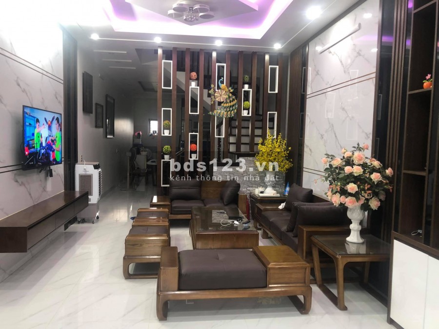 Bán nhà ngõ Văn Chương, Khâm Thiên, An sinh đỉnh, diện tích 46m2, giá bán 3.6 tỷ