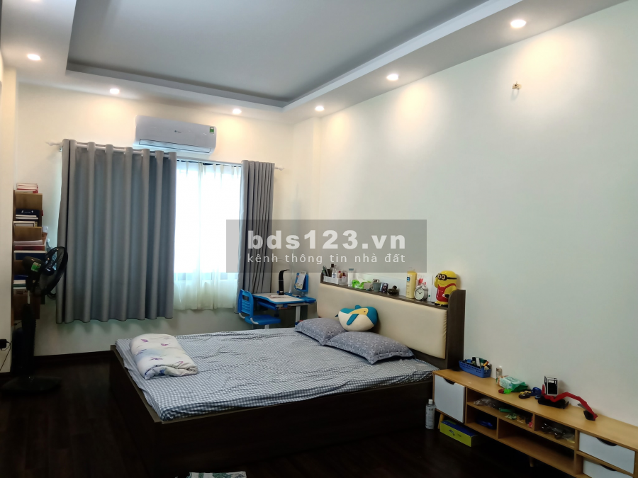 Bán nhà Minh Khai Hai Bà Trưng dt 33m2, 5 tầng, 2 mặt thoáng, ô tô đỗ cửa lh 0817750699