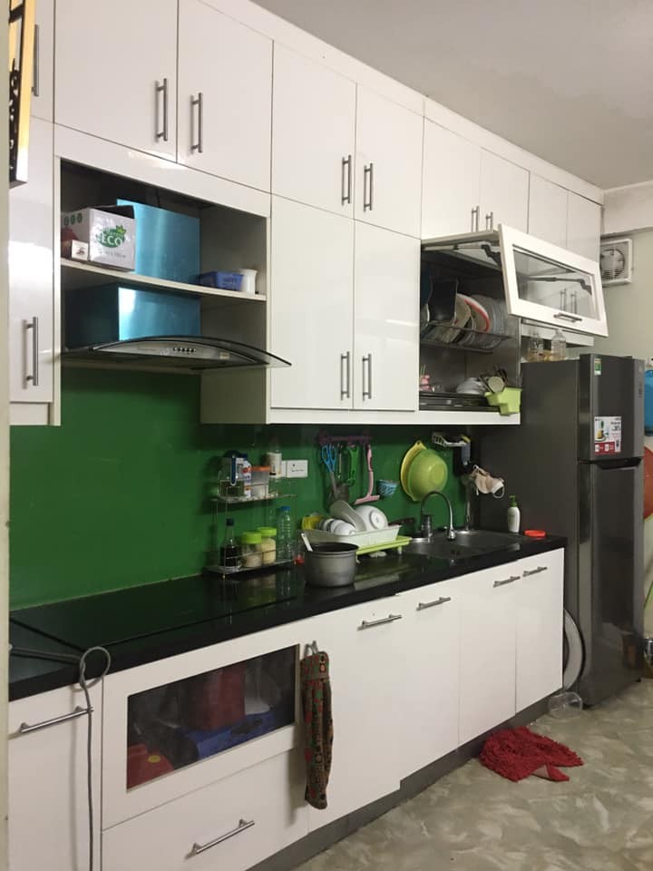 Bán nhà phố Bạch Mai, dt 42m2, mt 4m, 3 phòng ngủ, gần phố giá bán 3.3 tỷ lh 0394357733.