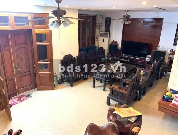 Bán siêu biệt thự phố Lạc Long Quân, Tây Hồ, dt 360m2, 4 tầng giá 90.5 tỷ, kh 0394902347