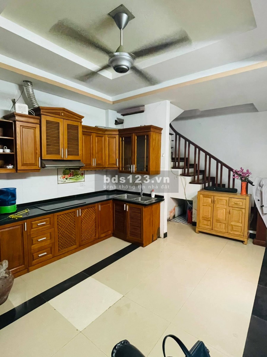 Gia đình bán nhà 5 tầng kiên cố Mỹ Đình, lô góc, xe tải qua cửa, giá bán chỉ nhỉnh 3 tỷ
