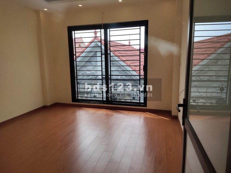 Bán nhà phố Hoàng Như Tiếp 3 mặt thoáng Hoàng Như Tiếp 3 mặt thoáng đt 47m2, giá hơn 4 tỷ