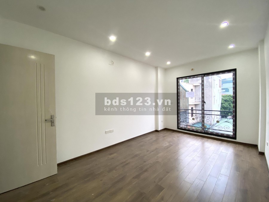 Bán nhà riêng phố Đặng Tiến Đông, Tây Sơn, Quận Đống Đa, 4 tầng, dt 37m2, giá 3.9 tỷ