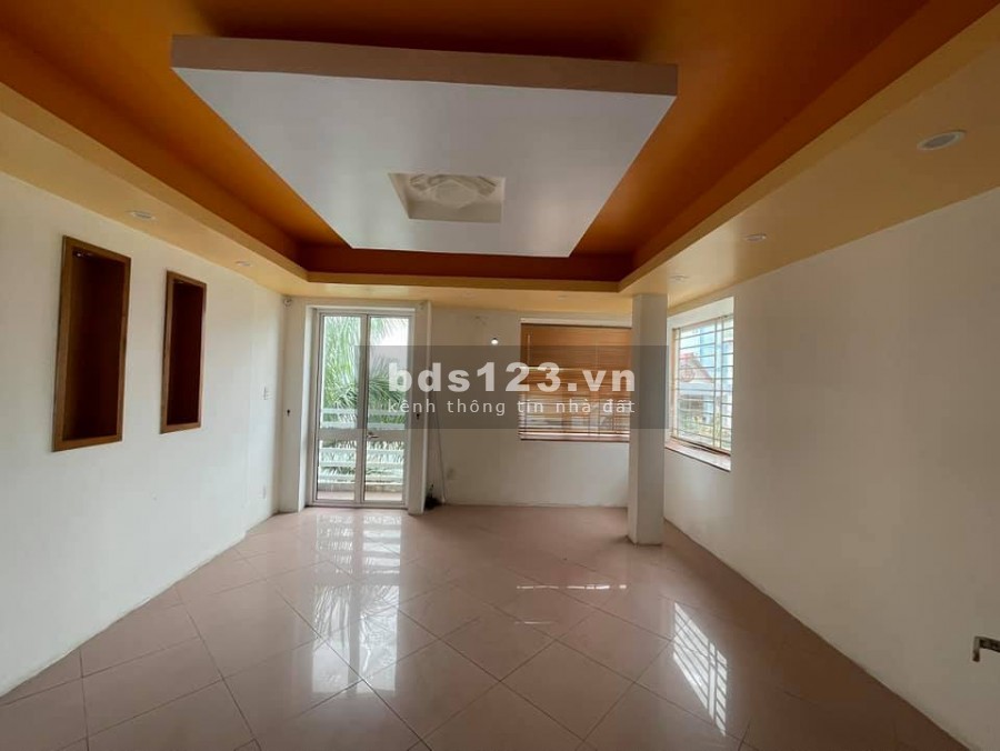 Bán nhà kinh doanh Sài Đồng Long Biên, vỉa hè ô tô tránh, dt 96m2, 5 tầng đúc, mt 6.4m