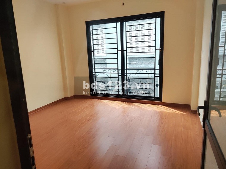 Bán nhà phố Hoàng Như Tiếp 3 mặt thoáng Hoàng Như Tiếp 3 mặt thoáng đt 47m2, giá hơn 4 tỷ