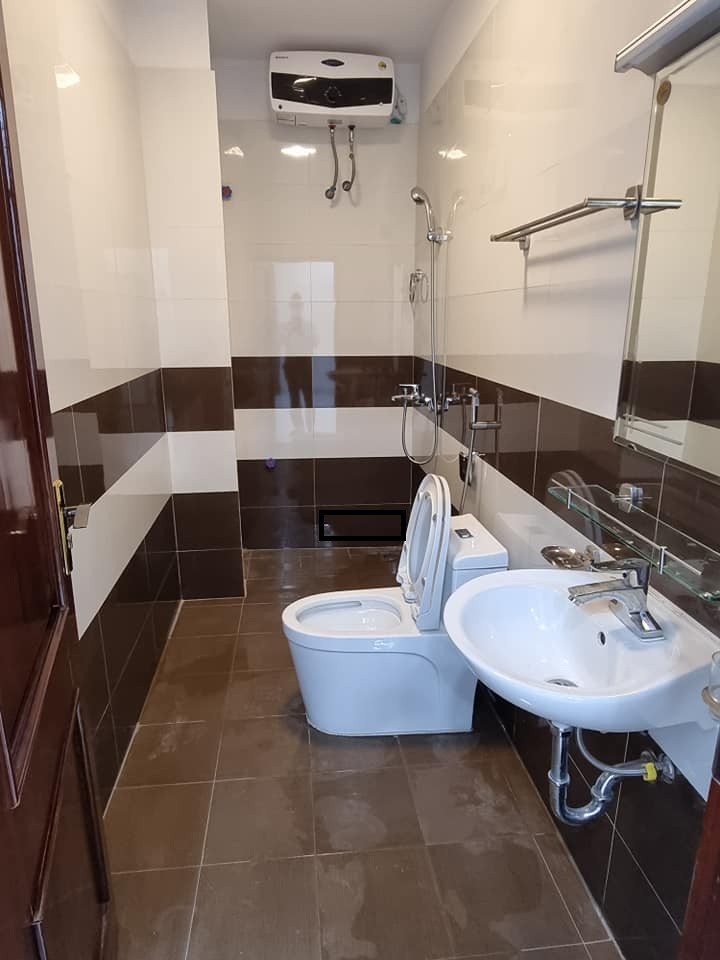Bán Nhà Ngõ 394 Mỹ Đình 5 tầng, ngõ ôtô thoáng đẹp, mới kính kong, ở luôn 0985844156