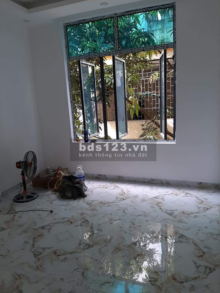 Sở hữu nhà Hoàng Quốc Việt, Cầu Giấy, 5 tầng, MT 5.2m, chỉ 5.1 tỷ, tiện ích ngập tràn, ô tô vào nhà