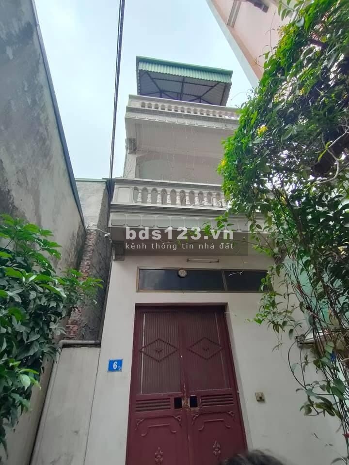 Bán nhà Tam Trinh, Quận Hoàng Mai cạnh siêu thị Metro, giá bán 2,8 tỷ, lh 0904183351