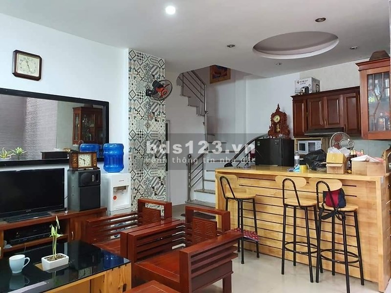 Bán nhà Lê Quang Định nguyên căn đẹp vào ở ngay 3 tầng dt 20m2 giá chỉ nhỉnh 2.5 tỷ