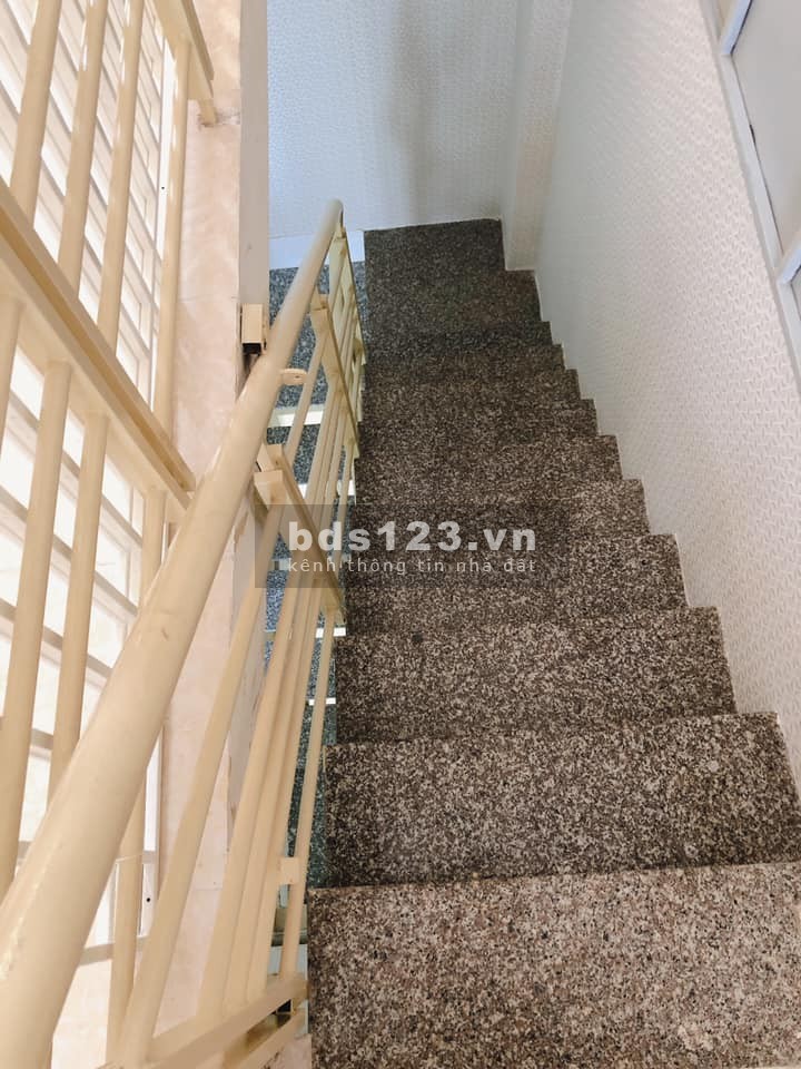 Nhà đẹp diện tích 33m2, 2 lầu, giá 4,8 tỷ đường Phan Sào Nam, phường 11, Quận Tân Bình