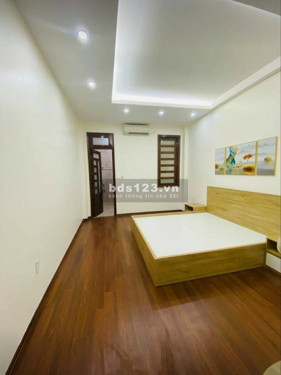 Lô góc 3 thoáng phố Nguyễn Khang, diện tích sử dụng 50m2, 4 tầng, giá bán nhỉnh 3 tỷ