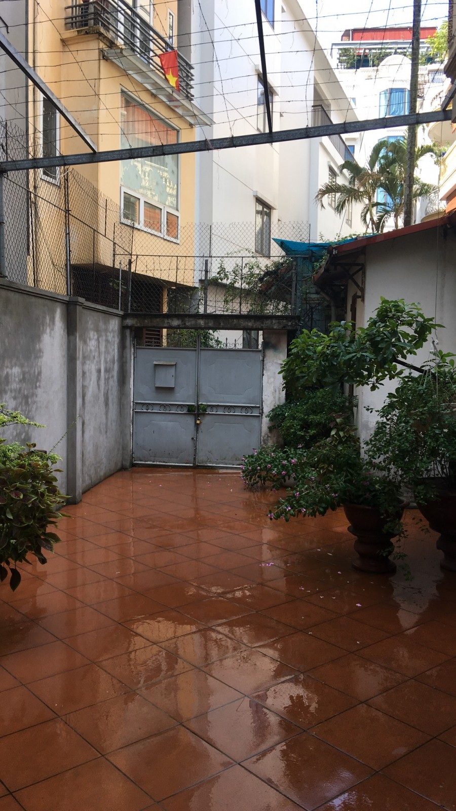 Cần bán gấp nhà ngõ 548/30 Nguyễn Văn Cừ Long Biên Hà Nội, DT189m2 Giá 20 tỷ LH 0983071898