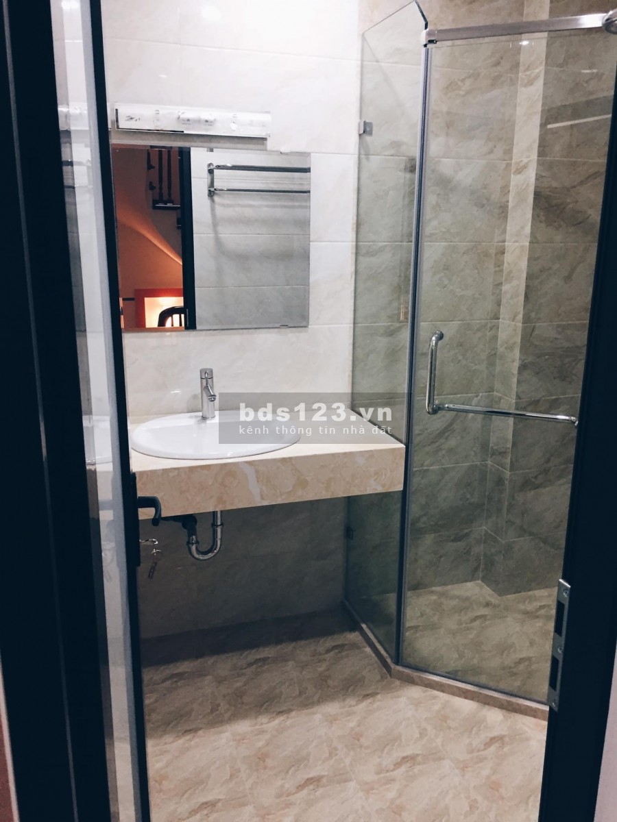 Bán nhà 5 tầng ngõ Ô tô Chùa Bộc diện tích 45m2 mặt tiền 6.1m giá 6.7 tỷ Lh 0386380199