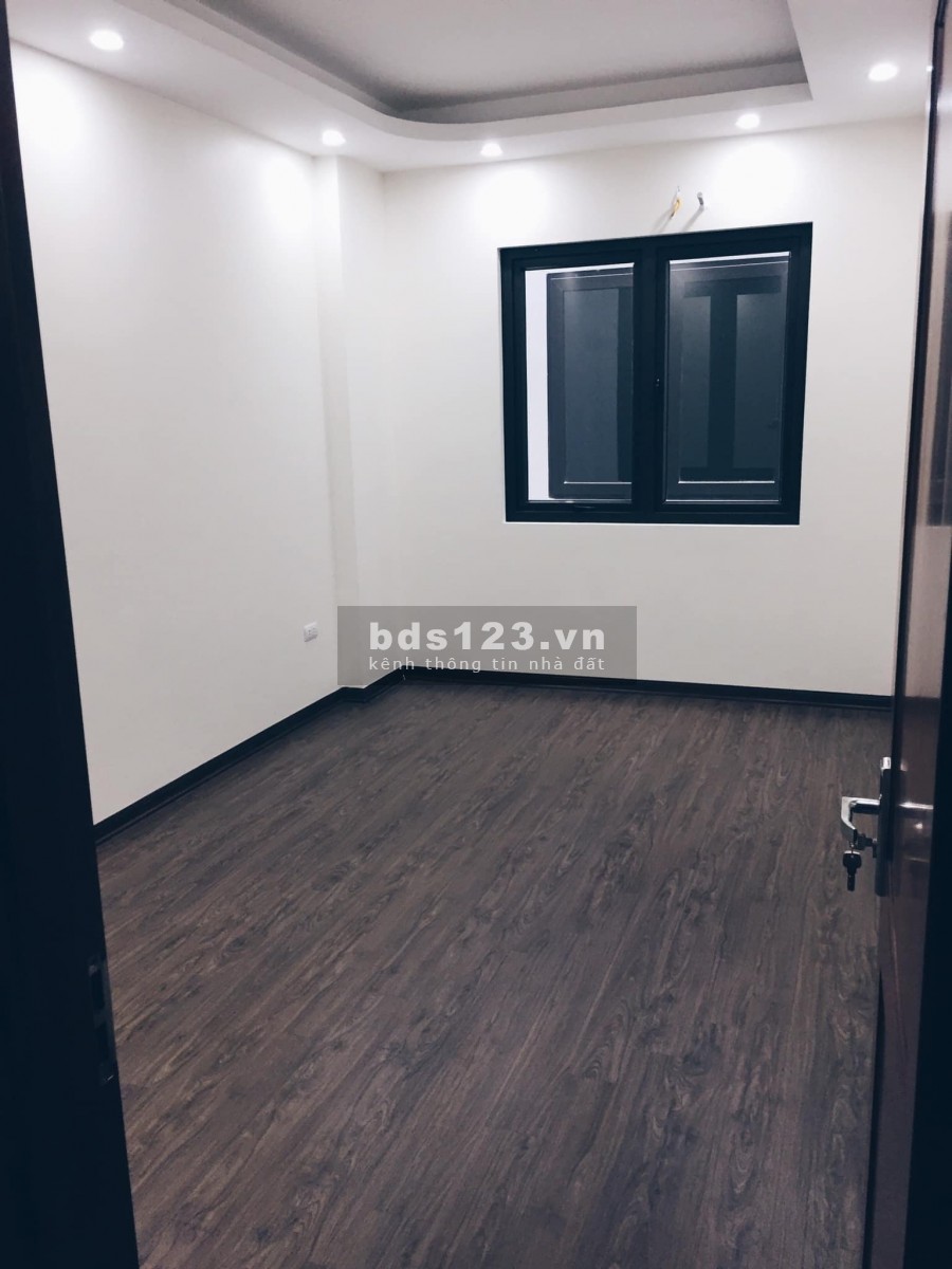Bán nhà 5 tầng ngõ Ô tô Chùa Bộc diện tích 45m2 mặt tiền 6.1m giá 6.7 tỷ Lh 0386380199