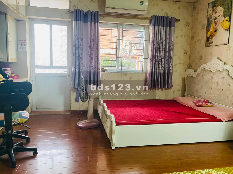 Bán nhà Tam Trinh diện tích 50m2, xây 3 tầng, Ôto đỗ cổng, gần phố, ở luôn giá 2.05 tỷ