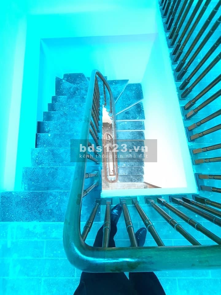 Bán gấp nhà ngõ ba gác gần ô tô sau quy hoạch, tương lai tương sáng, sổ sẵn, lhcc