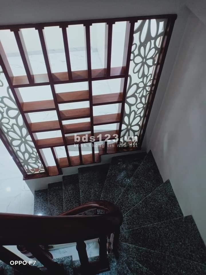 Quá rẻ 2.6 tỷ, dt 31.6m2, bán nhà Bắc Từ Liêm chính chủ, 5 tầng ngõ rộng, ở ngay cực đẹp