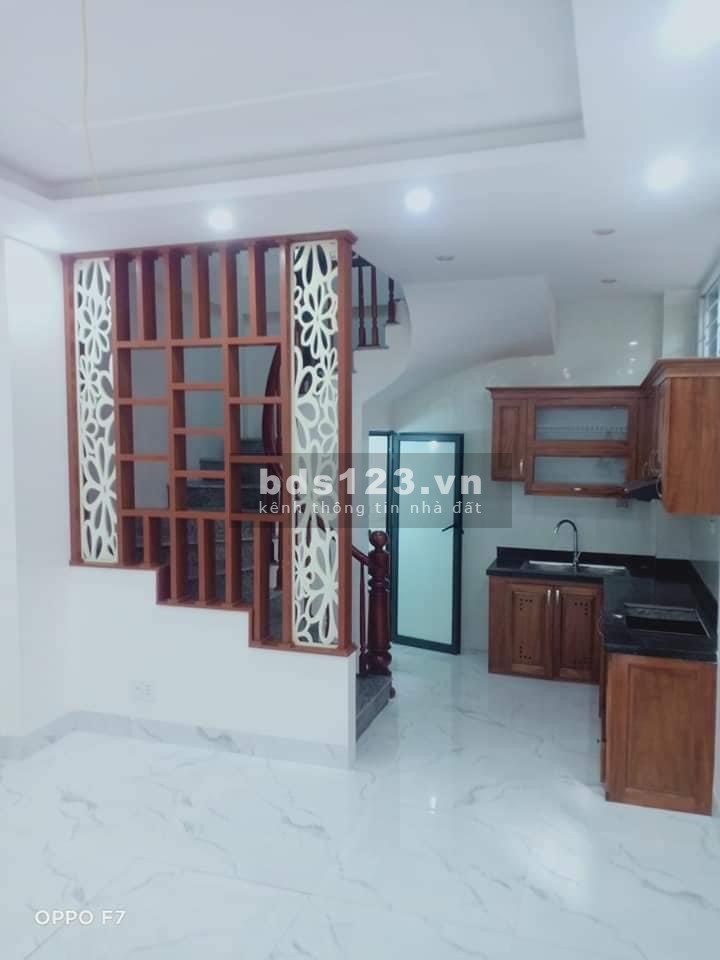 Quá rẻ 2.6 tỷ, dt 31.6m2, bán nhà Bắc Từ Liêm chính chủ, 5 tầng ngõ rộng, ở ngay cực đẹp
