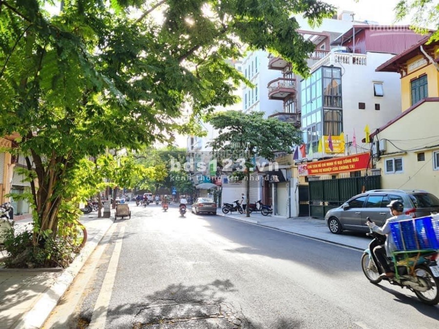 Bán nhà Đội Cấn cực hiếm, sở hữu vị trí đẹp 4 mặt thoáng giá bán 4.9 tỷ thương lượng