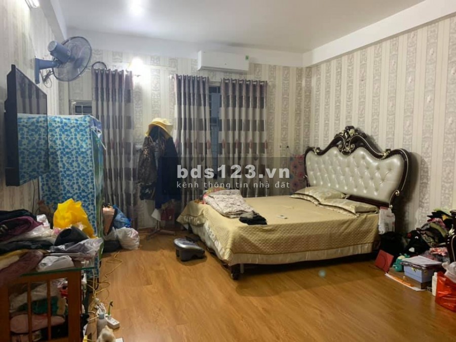 Bán nhà nguyên căn siêu phẩm Ngọc Thuỵ nhà tuyệt đẹp ô tô đỗ cổng dt 45m2, mt 4m, giá 4.3 tỷ
