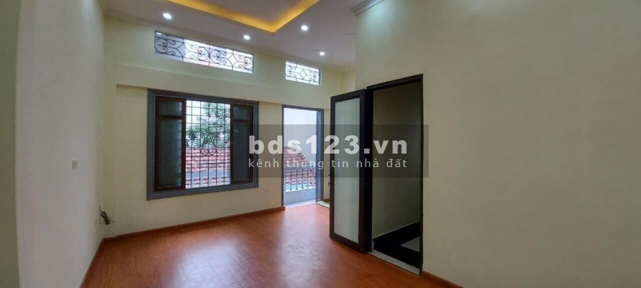 Bán nhà mặt ngõ Thụy Khuê Tây Hồ diện tích sử dụng 35m2 giá bán 3 tỷ 3, lh 0946553655