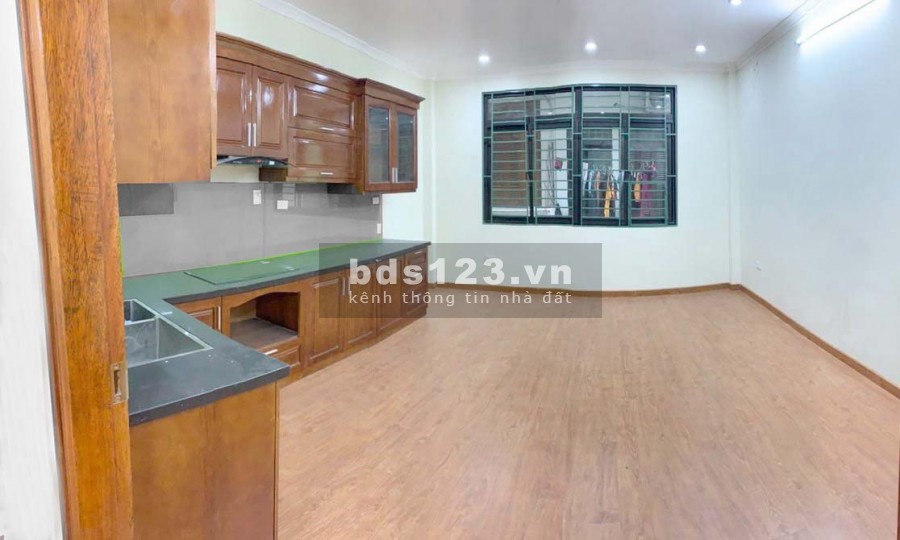 Nhà phân lô, ô tô đỗ của, kinh doanh tấp lập, 40m x 5T, đường Xuân Thủy, 5 tỷ 78.