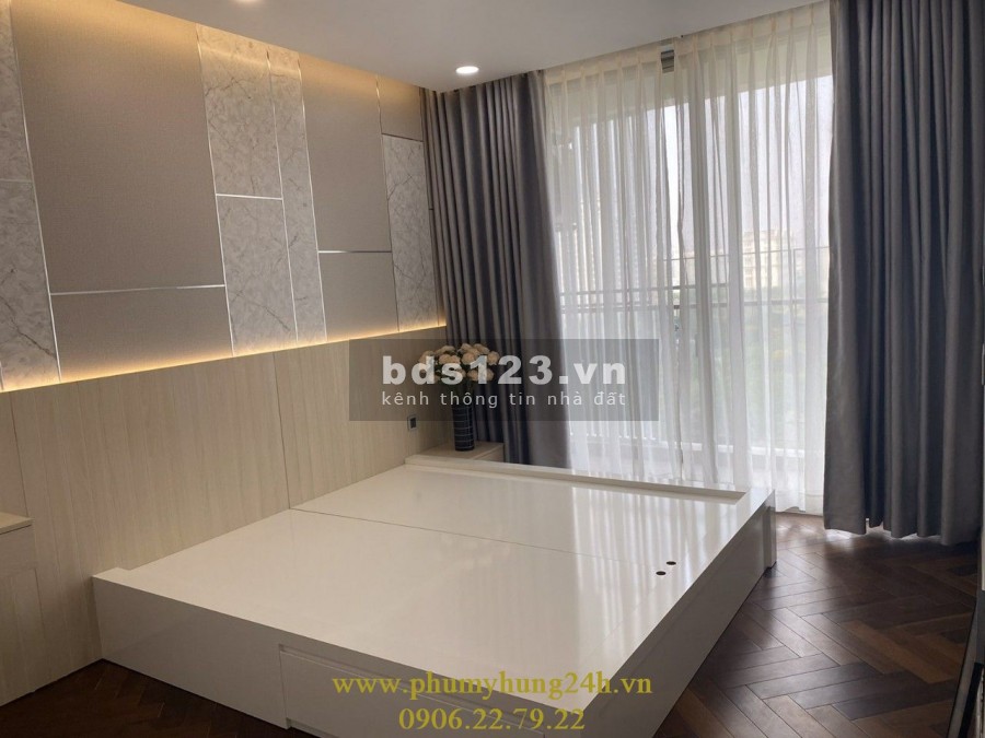 Cho Thuê Căn Hộ Midtown M6 3 Phòng Ngủ View Sông Giá Thuê 1700$ LH 0906227922